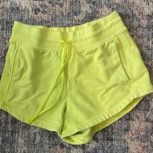 lululemon inner glow shirt size 6